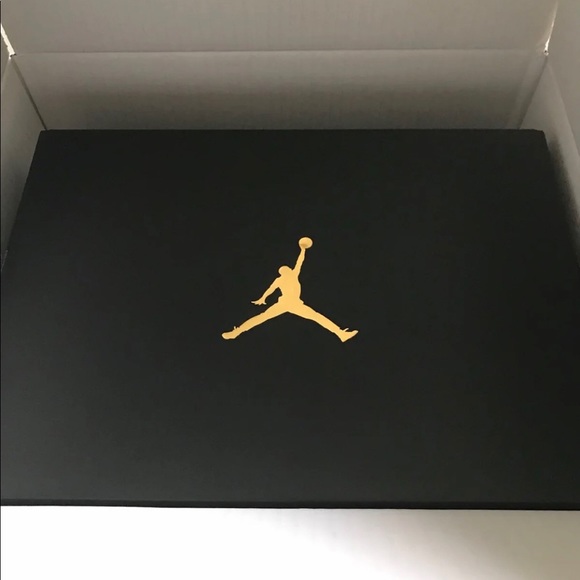 Retro Jordans 11 - Picture 1 of 6